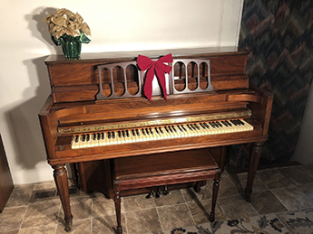 Unique Kimball Victorian Style Console Upright Piano